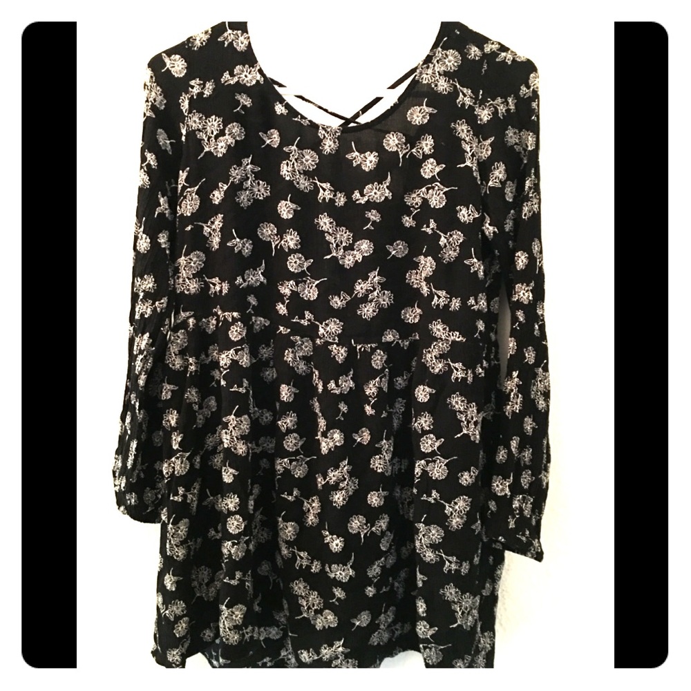 Forever 21 - Black & White Floral Blouse